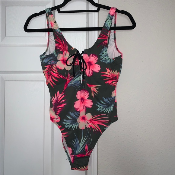 VS Pink one piece swim suit - Picture 3 of 4